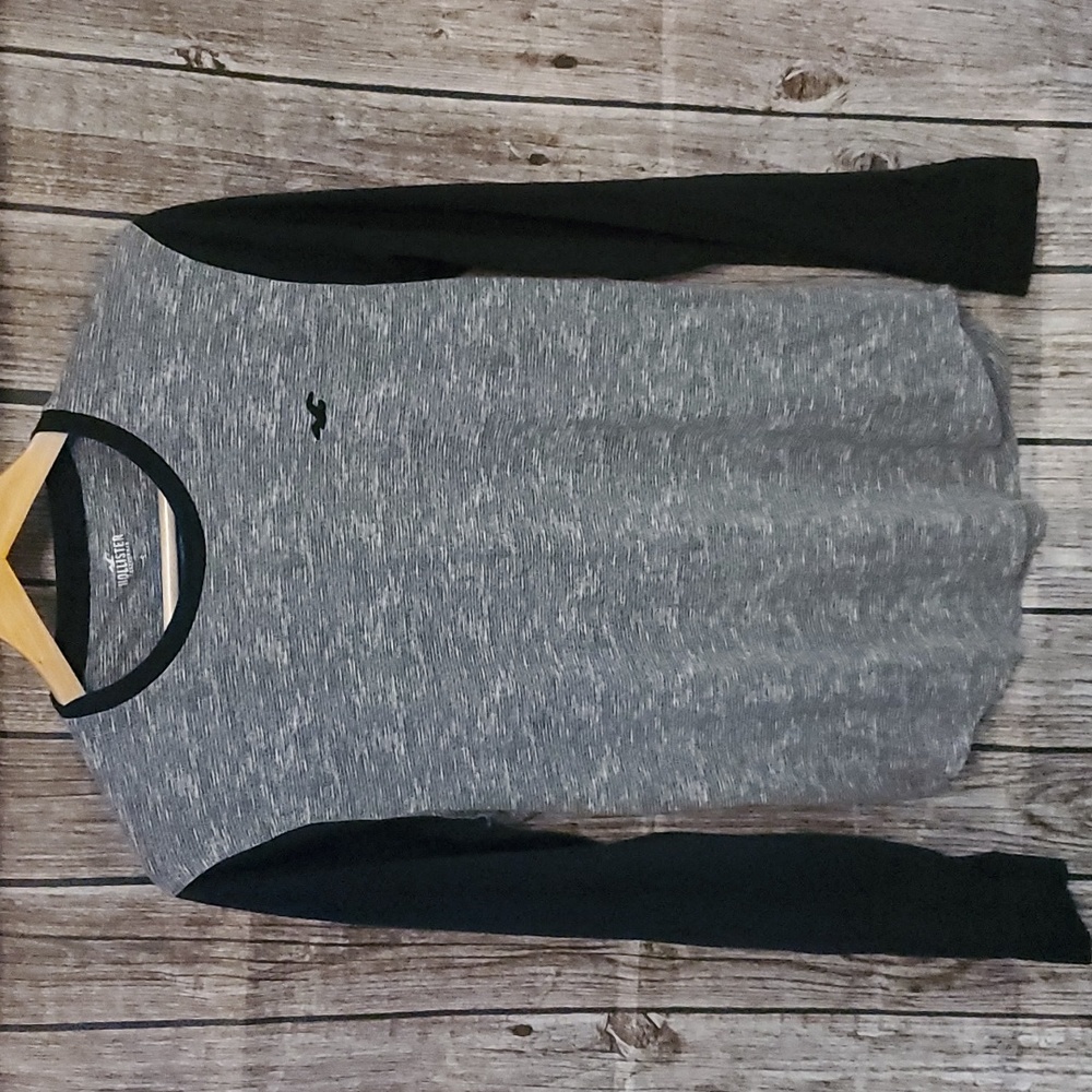 Hollister young men's long sleeve